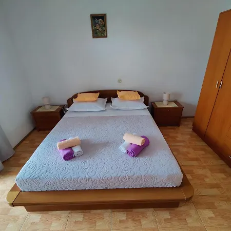 Lejlighed Lovely 1 Bedroom For 3 With Free Parking Makarska
