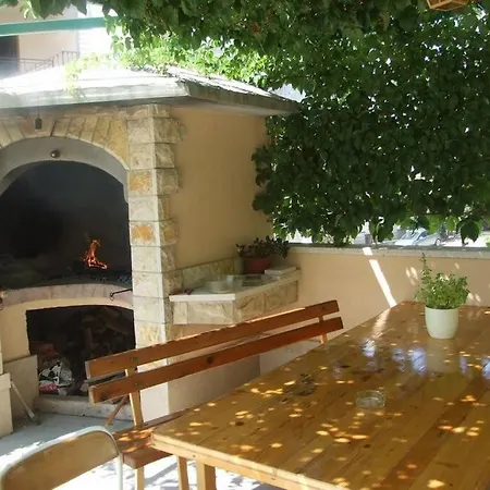 Lovely 1 Bedroom For 3 With Free Parking Apartment *